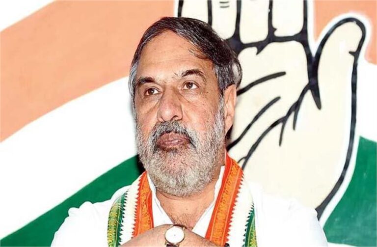आनंद इस्तीफा देकर क्यों छीन रहे है कांग्रेस का चैन