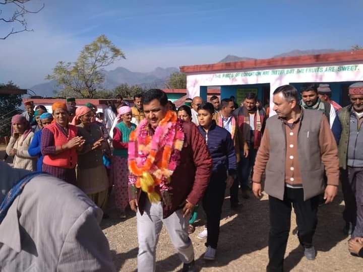 गिरिपार में मनीष की हुंकार ; 4 सितंबर को राजपुर में होगी क्षेत्र की महापंचायत : ये भी पढ़िए : बस के टिकट काटने से लेकर बीजेपी टिकट की दावेदारी तक मनीष का सफरनामा