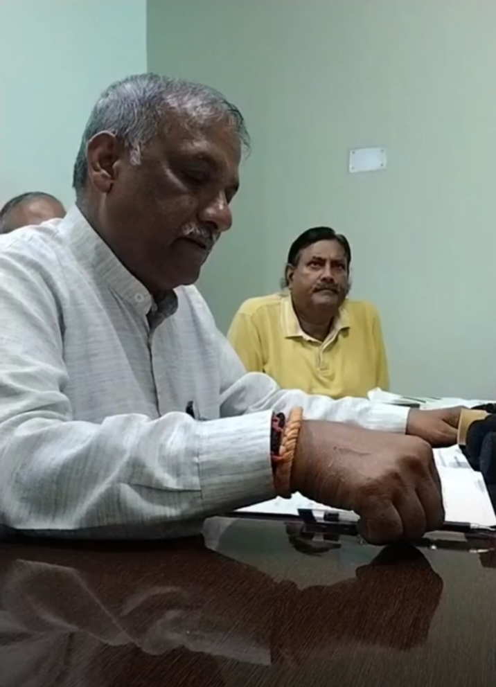 विकास में रोड़े अटकाने का काम करती है कांग्रेस