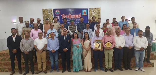 डॉक्टर पंकज यादव विद्या विशारद उपाधि से सम्मानित