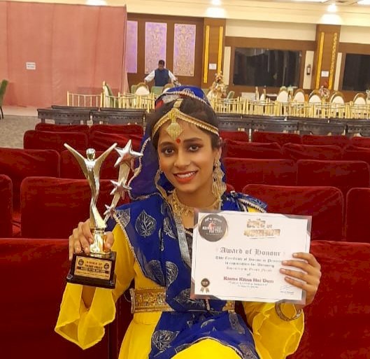 मिशन स्कूल की 11वीं की छात्रा आशी ने कथक में किया नाम रोशन