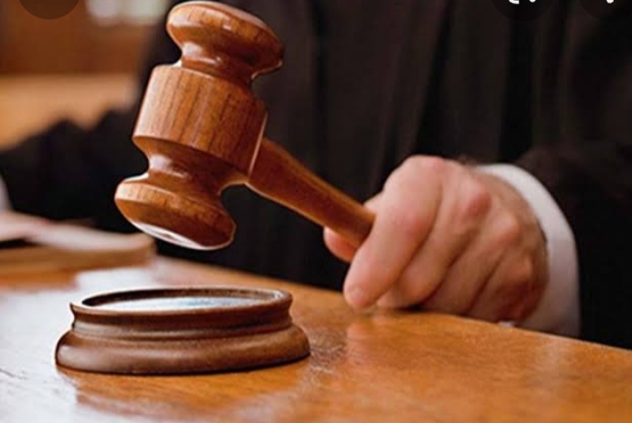 स्कूटी सवार महिला को टक्कर मारने पर टेंपो चालक को एक साल की सजा