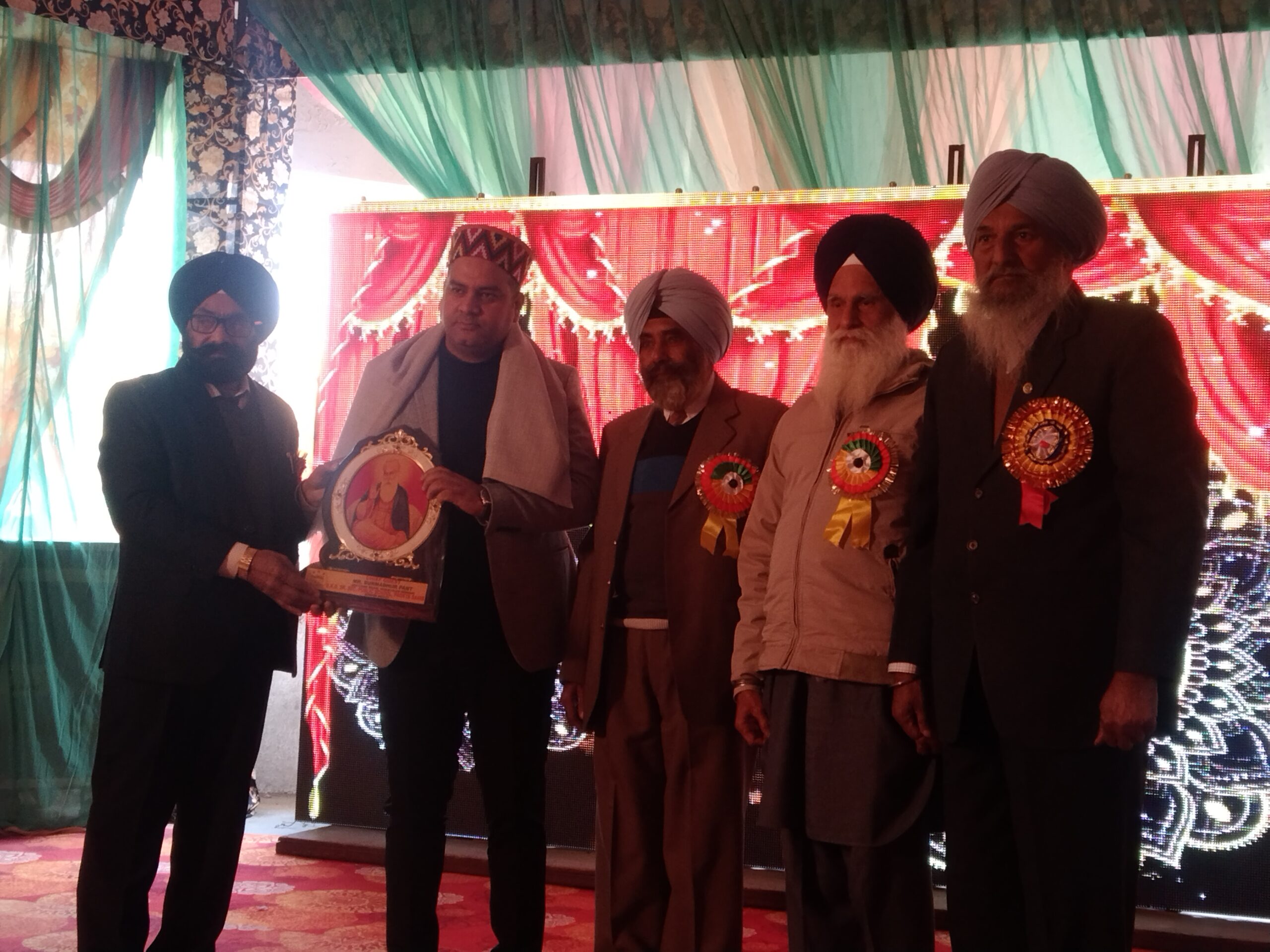 बीकेडी स्कूल में धूमधाम से मनाया गया वार्षिक पारितोषिक वितरण समारोह