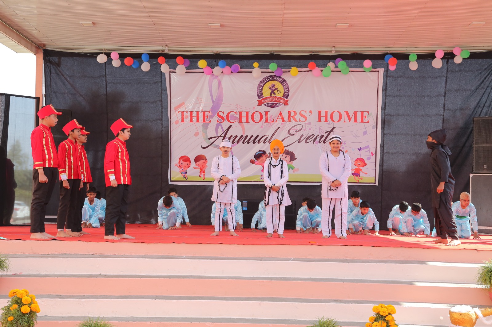 द स्कॉलर्स होम’ स्कूल में कक्षा दूसरी से पांचवी तक के विद्यार्थियों ने धूमधाम से मनाया वार्षिकोत्सव