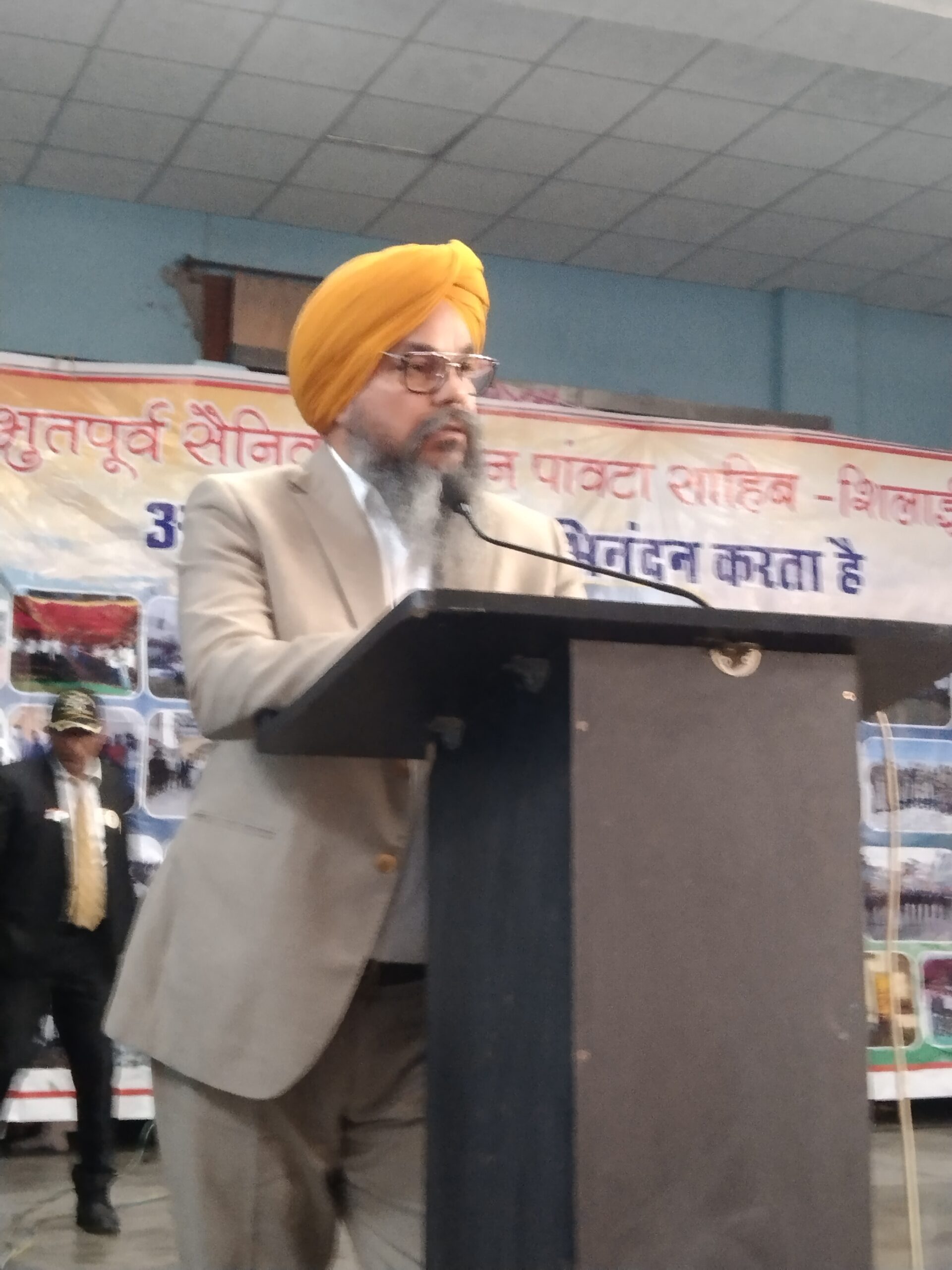 स्थापना दिवस पर शहीदों के परिजनों को सम्मान