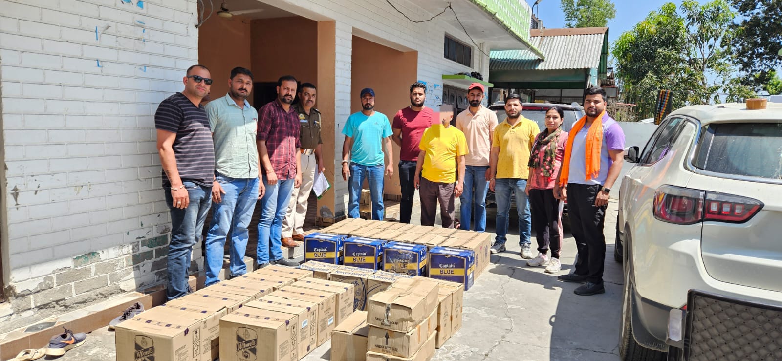 पांवटा साहिब में संडे को शराब ही शराब