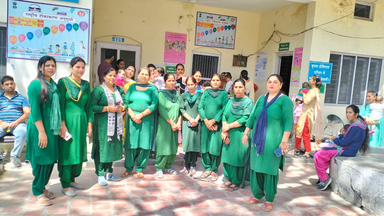 कब मिलेगी सैलरी : आशा वर्कर्स का टूट रहा सब्र का बांध