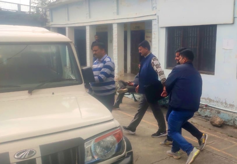 Estimate बनाने के लिए मांगे थे जेई ने 10 हजार और विजिलेंस ने पकड़ा रंगे हाथ