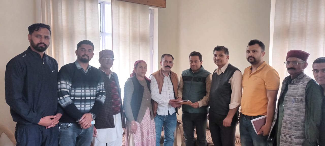 क्या अब सुधरेगी आंज भोज की खस्ताहालत सड़को की ? क्या अब सुधरेगी आंज भोज की खस्ताहालत सड़को की ?