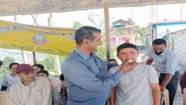 शाबाश जयेश : 5 किलोमीटर पैदलकर किया 12 वीं मे टॉप : सिरमौर की ये 7 बेटियां भी टॉप 10 में