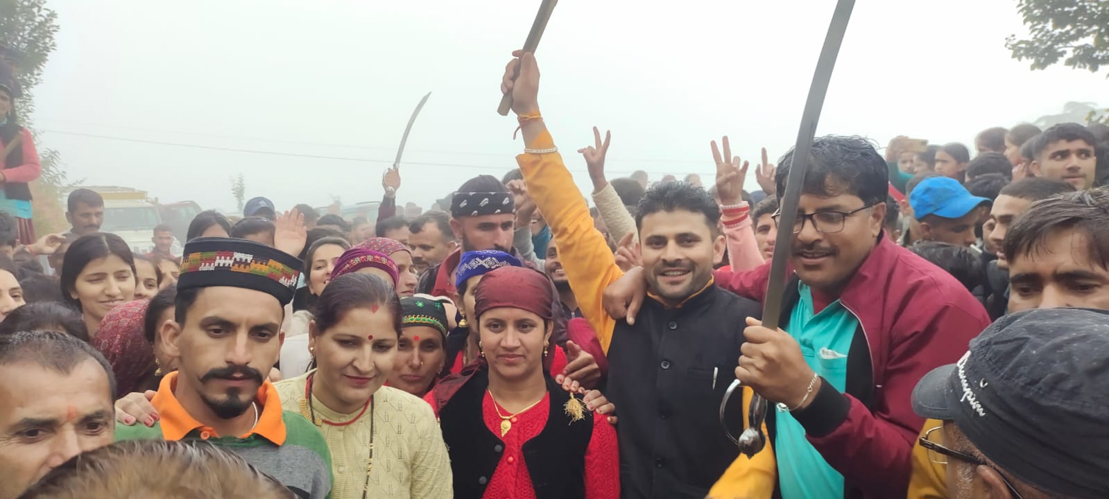 उत्तराखंड के पिंगुवा गांव में हिमाचल के कमरऊवासियों क्यों हुआ शानदार स्वागत