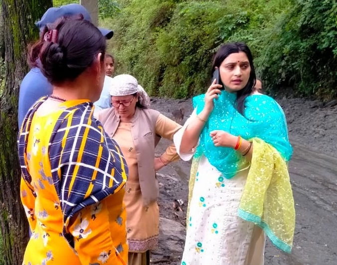 हिमाचल में आपदा की घड़ी में बीजेपी का हर कार्यकर्ता जनसेवा में जुटा