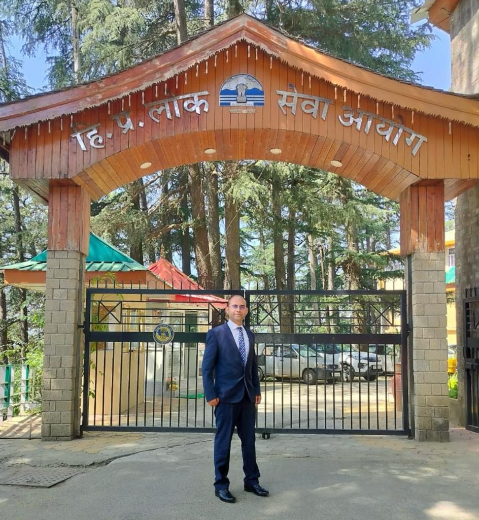 गिरिपार के दुगाना गांव का युवक बना कॉलेज केडर का सहायक प्रोफेसर गिरिपार के दुगाना गांव का युवक बना कॉलेज केडर का सहायक प्रोफेसर