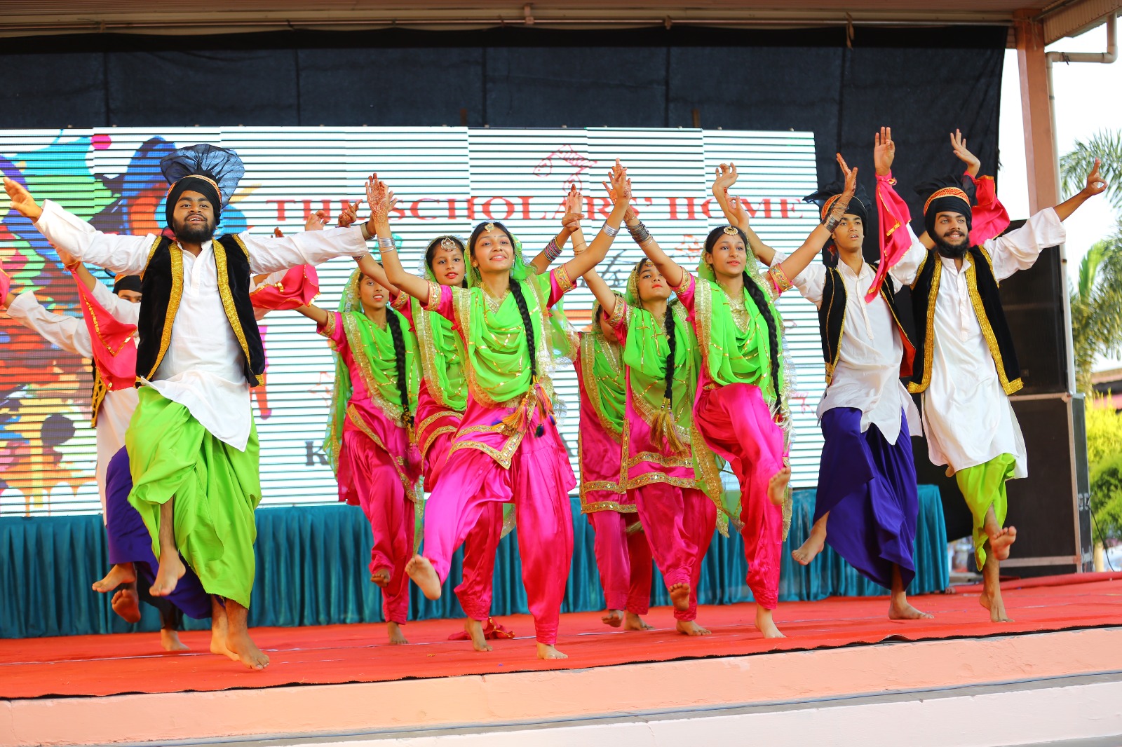 द स्कॉलर्स होम स्कूल में ‘नव उदय’ का शानदार समापन द स्कॉलर्स होम स्कूल में ‘नव उदय’ का शानदार समापन