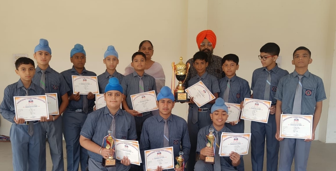 संगीत प्रतियोगिता :  क्लासिकल और ग्रुप सॉन्ग दोनों में मिशन स्कूल रहा प्रथम