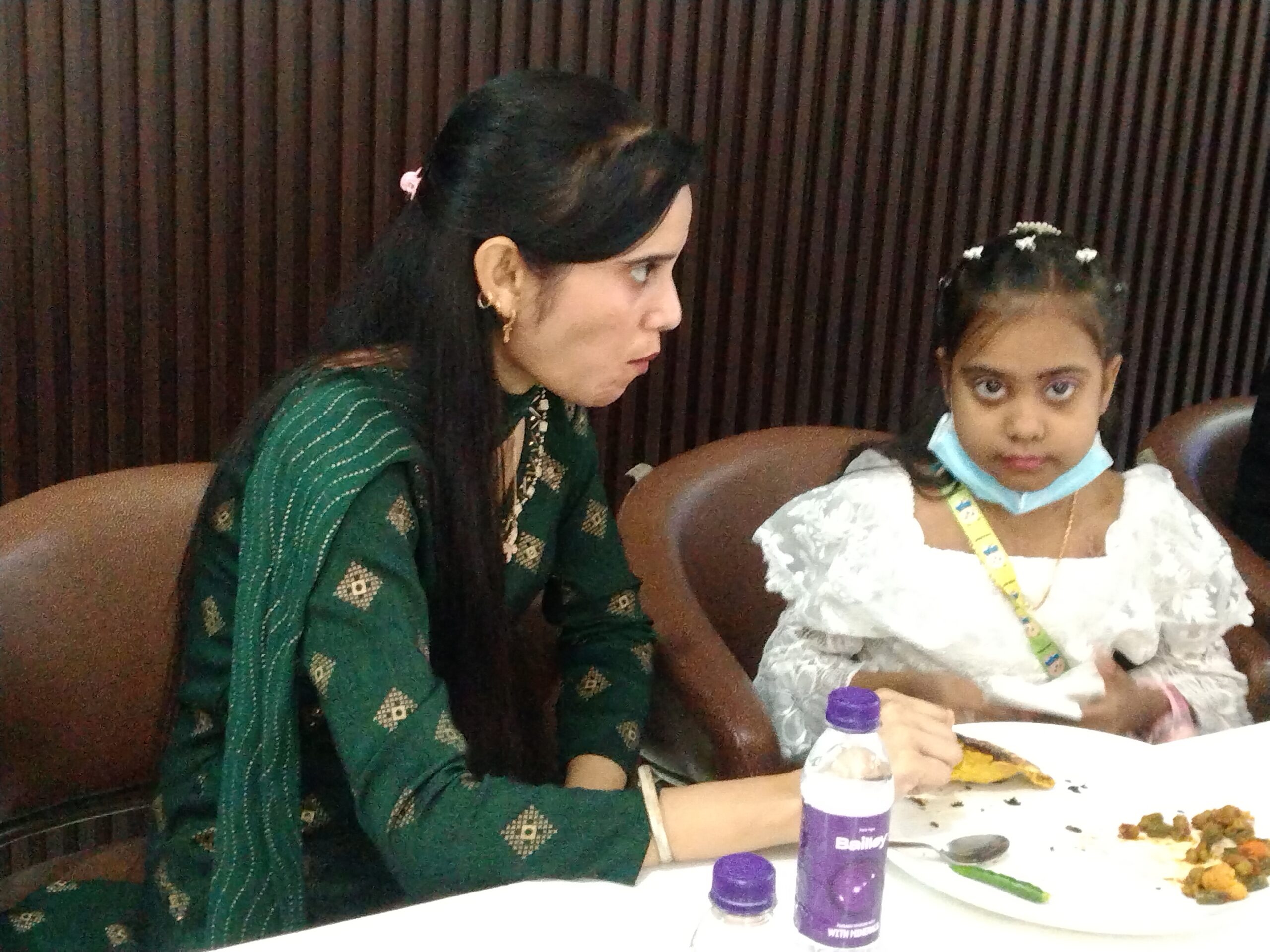 मां की ममता , बेटी को दी किडनी , फोर्टिस के प्रयास से बची  9 साल की मासूम की जान