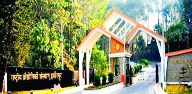 शराब के नशे में बेसुध छात्राएं पहुंची एनआईटी: दोनो को हॉस्टल से किया बाहर