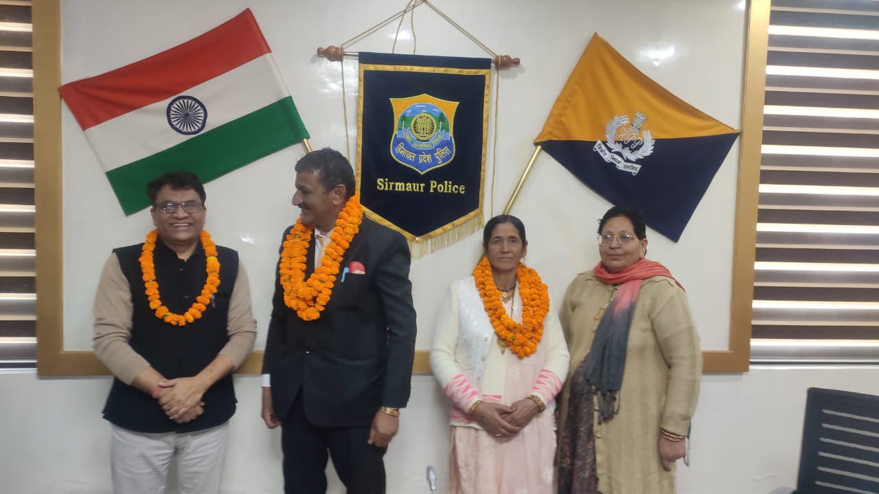 36 साल सेवाएं देने के बाद H.ASI पद से सेवानिवृत हुए नारायण सिंह तोमर