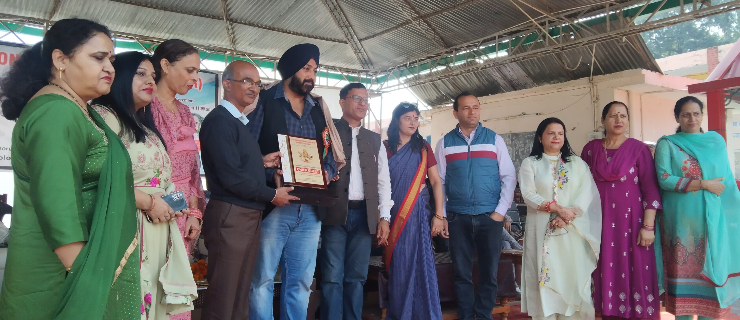 कांग्रेस नेता लांबा की इस घोषणा से गर्ल्स स्कूल की छात्राओं ने बजाई तालियां कांग्रेस नेता लांबा की इस घोषणा से गर्ल्स स्कूल की छात्राओं ने बजाई तालियां