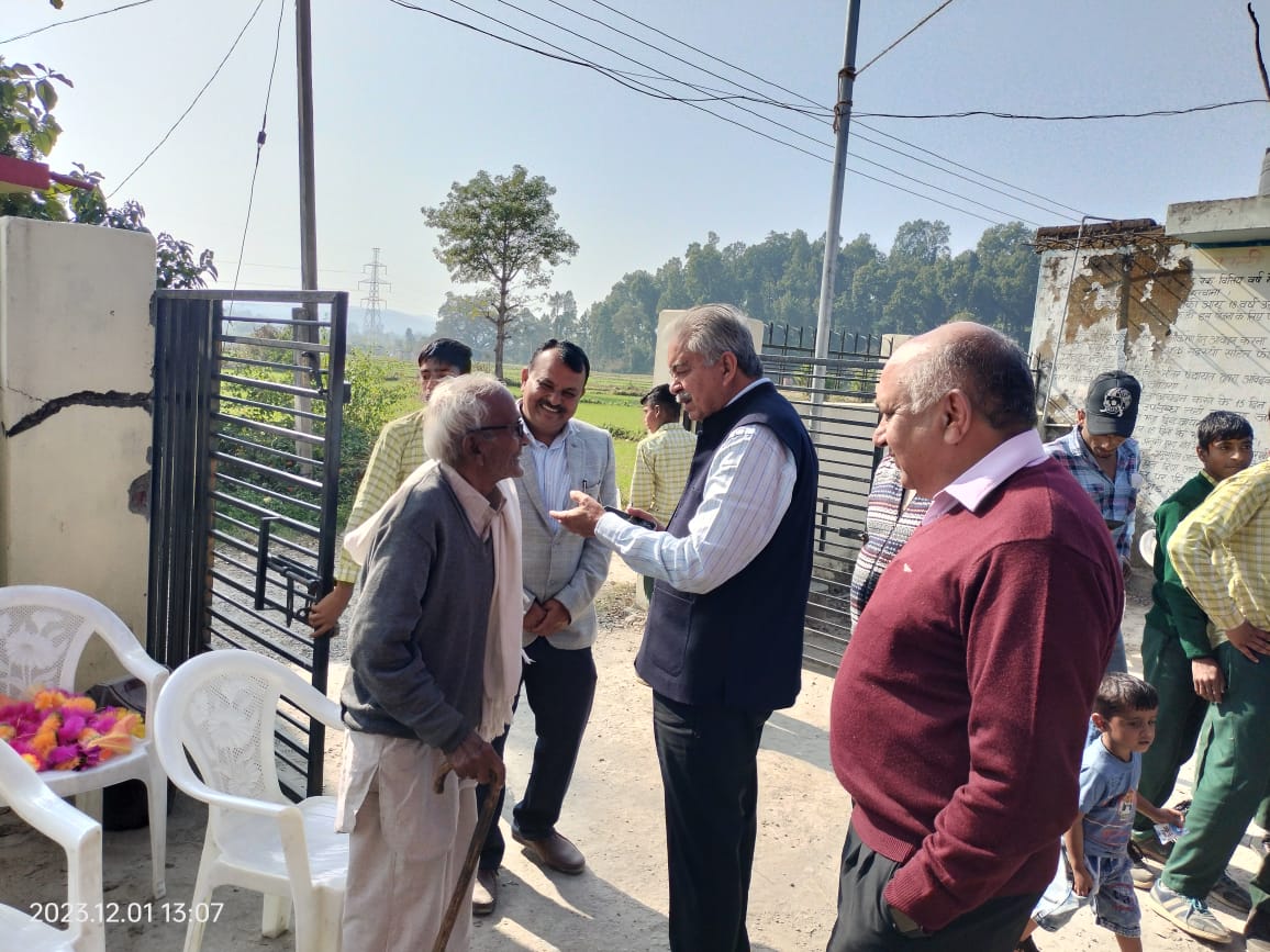 350 लोगों का जांचा स्वास्थ्य