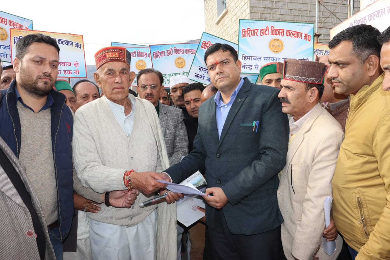 अधिनियम की खामियों को दूर करने के लिए मंच ने दिया एसडीएम को ज्ञापन