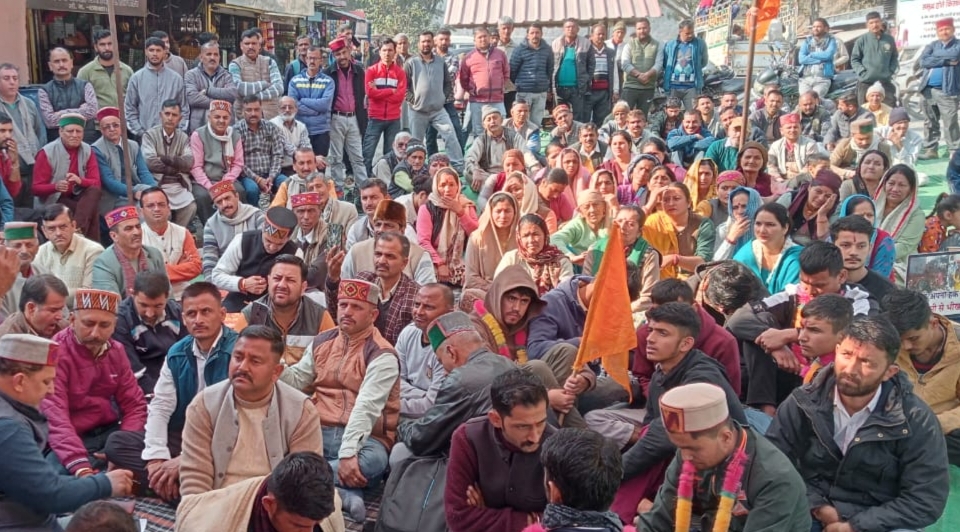 आज सतौन में हाटी अनशन खत्म  : अब सीएम और मंत्री को काले झंडे कब दिखाए जाएंगे