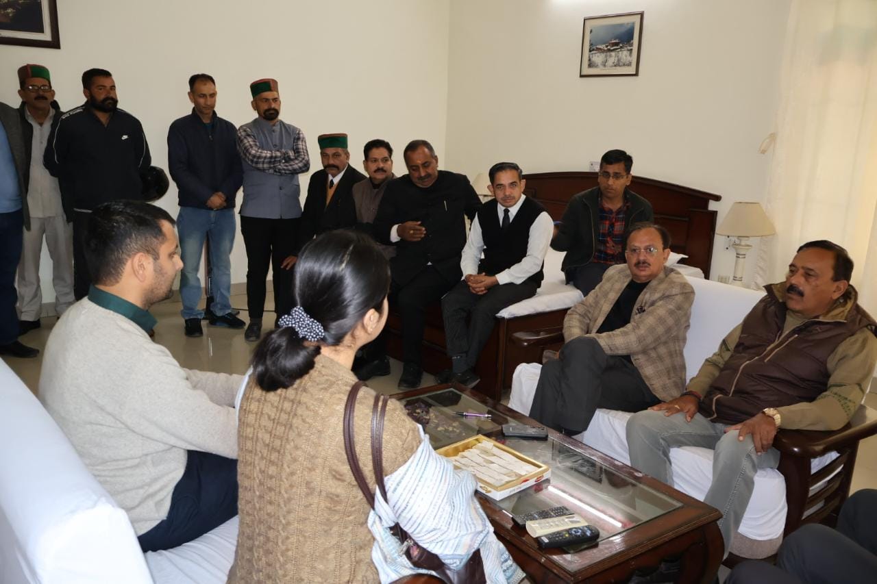 उद्योग मंत्री ने पांवटा साहिब तथा शिलाई में सुनी जनसमस्याए