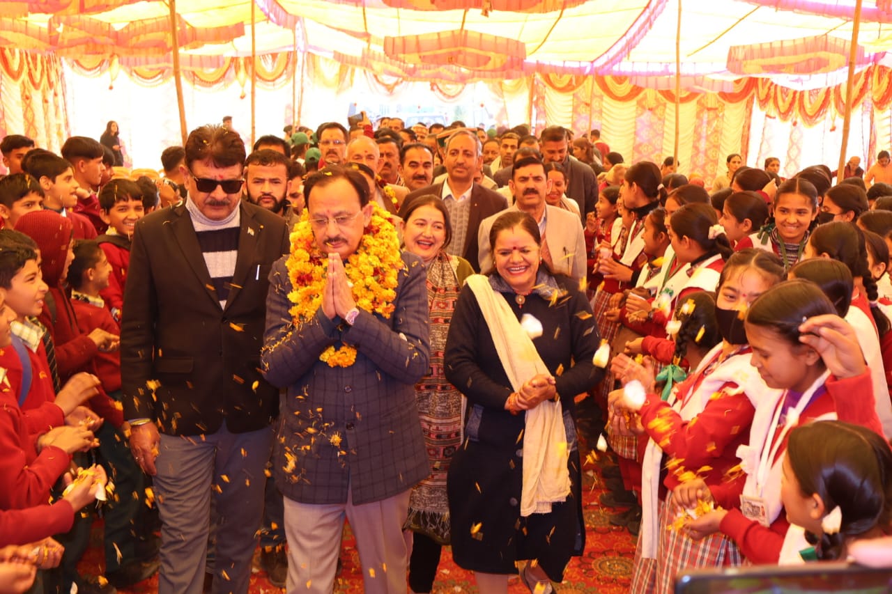 शिलाई कॉलेज के वार्षिक समारोह में उद्योग मंत्री का स्वागत ; क्या बोले