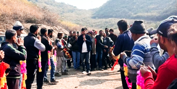 पूर्व प्रधान ने किया क्रिकेट प्रतियोगिता का समापन