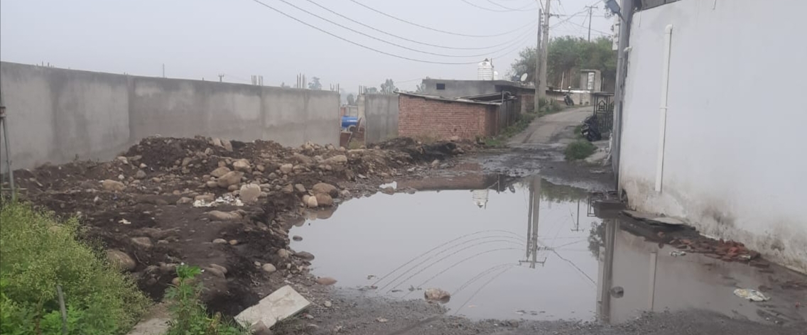 एक उद्योगपति की लापरवाही का खामियाजा भुगत रही आम जनता