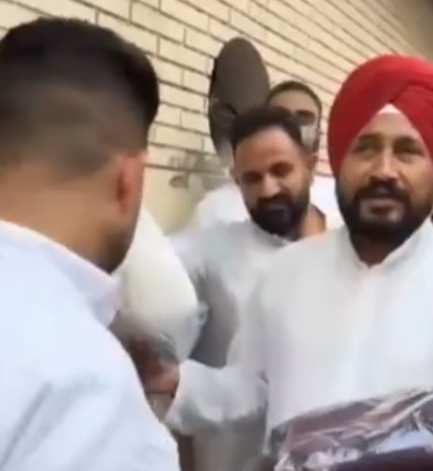 कयामत की रात : कही पकड़ी शराब, कहीं सूट  बांटते पकड़े गए नेता