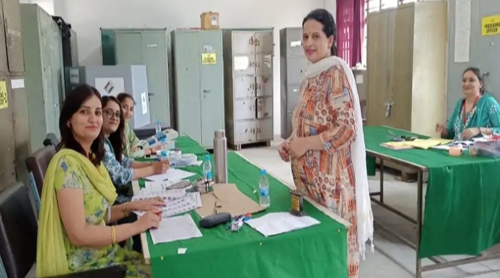 हिमाचल में इस सीट पर सबसे ज्यादा मतदान :  युवाओं और  महिलाओं में दिखा भारी उत्साह