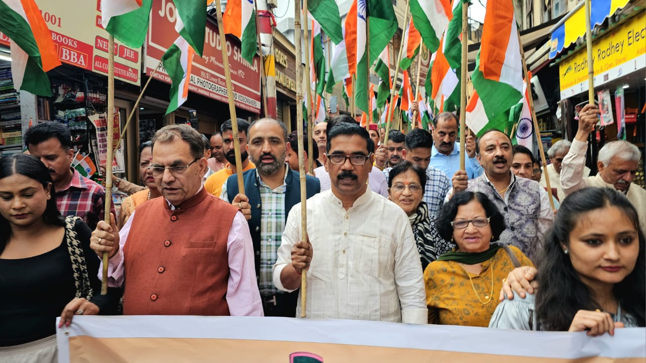 हर घर तिरंगा : 4 लाख घरों पर तिरंगा फहराने का संकल्प