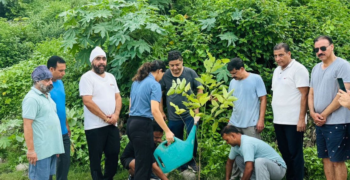 मॉर्निंग जॉगर्स ग्रुप पांवटा ने सुबह सुबह किया ये काम