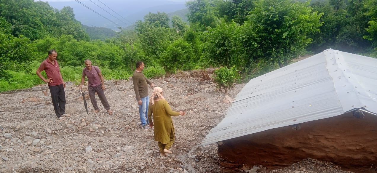 एक दिन आया प्रशासन फिर भूल गया ; पलायन को मजबूर है ग्रामीण : तोमर