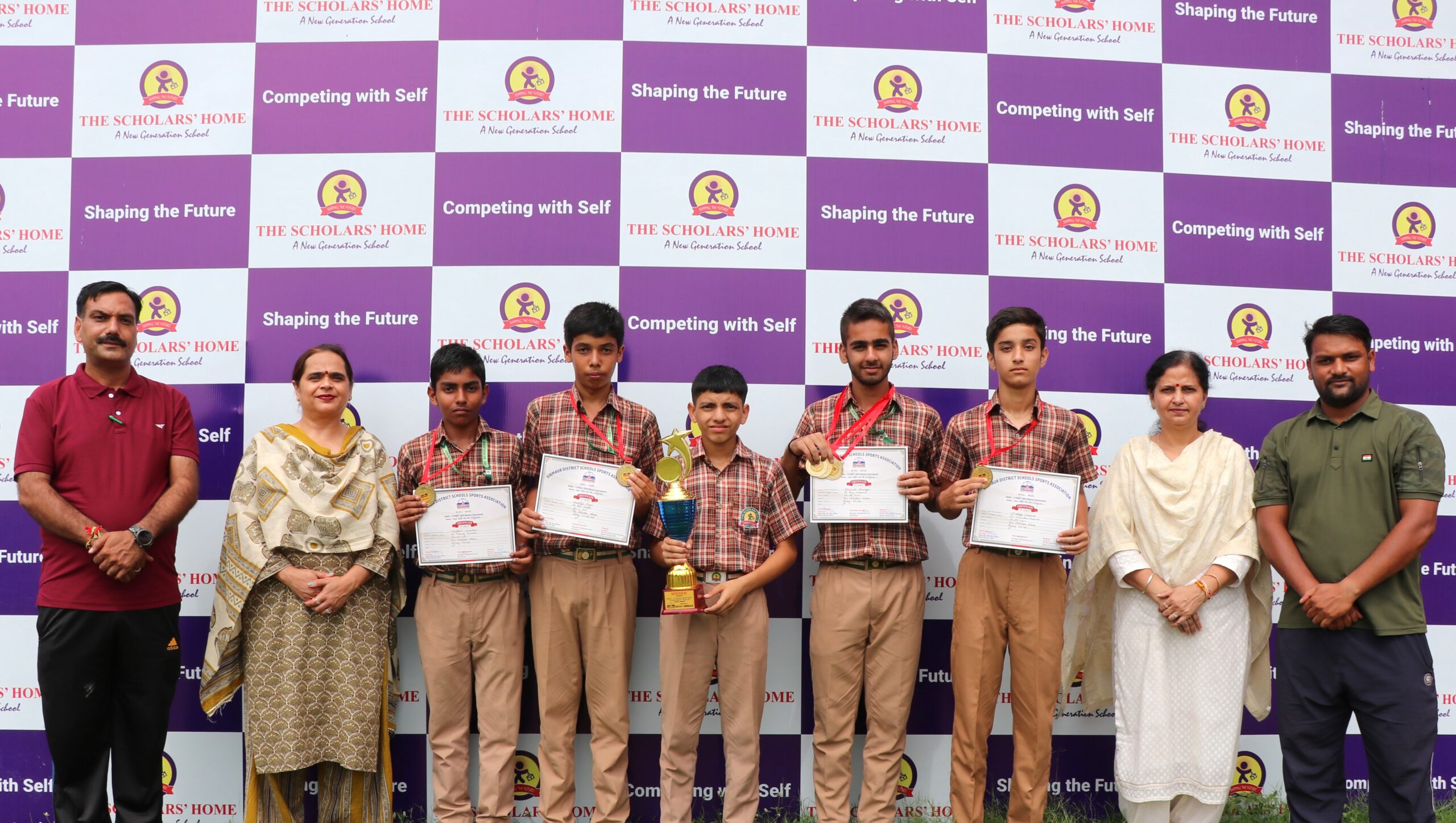 स्कूल के भावेश भार्गव एवं परांजय तोमर राज्य स्तरीय प्रतियोगिता के लिए चुने गए