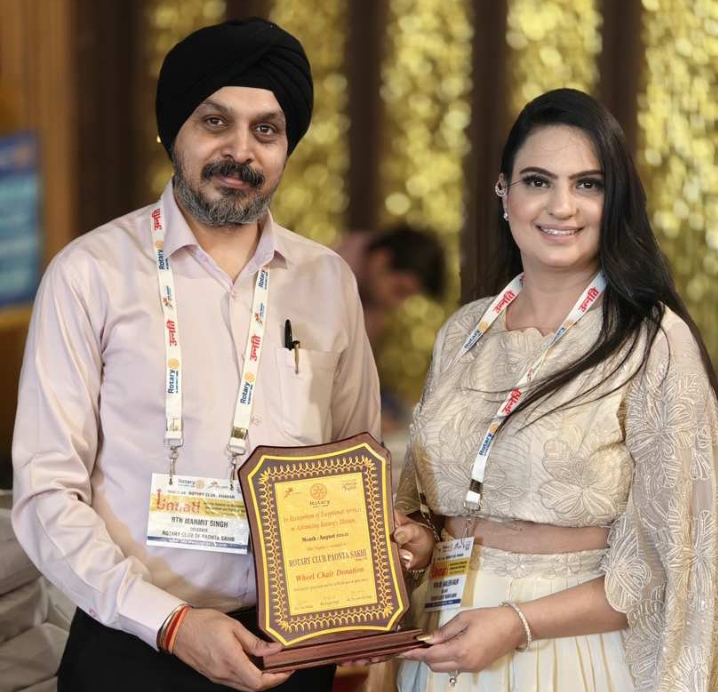 समाज सेवा में उत्कृष्ट योगदान के लिए रोटरी सखी सम्मानित