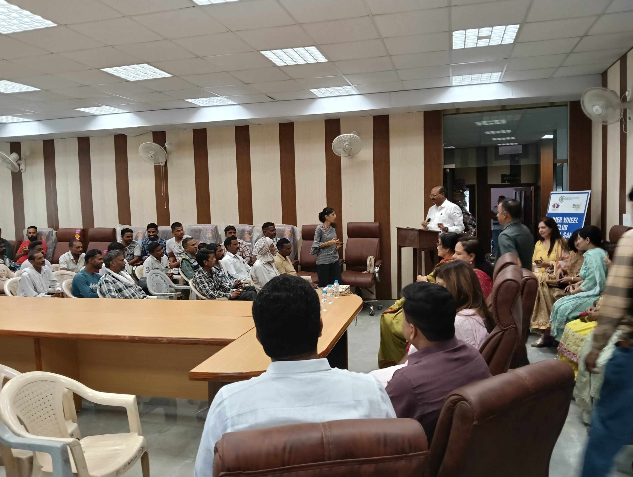 सफाईकर्मी समाज का महत्वपूर्ण अंग : गोयल