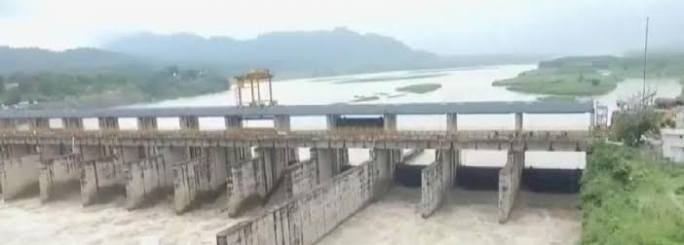 20 साल बाद यमुना का जलस्तर इतना घटा, तीन राज्यों में जलसंकट का खतरा