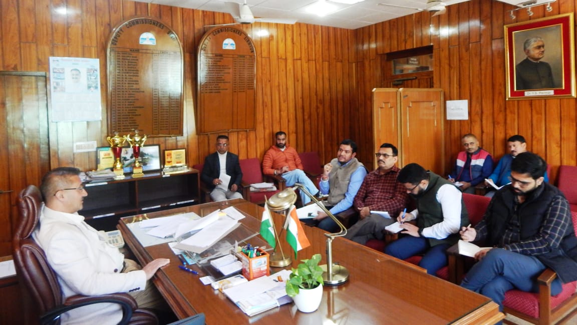 उपायुक्त ने एनएच 707 को चौड़ा करने के दौरान हुए नुकसान को ठीक करने के निर्देश