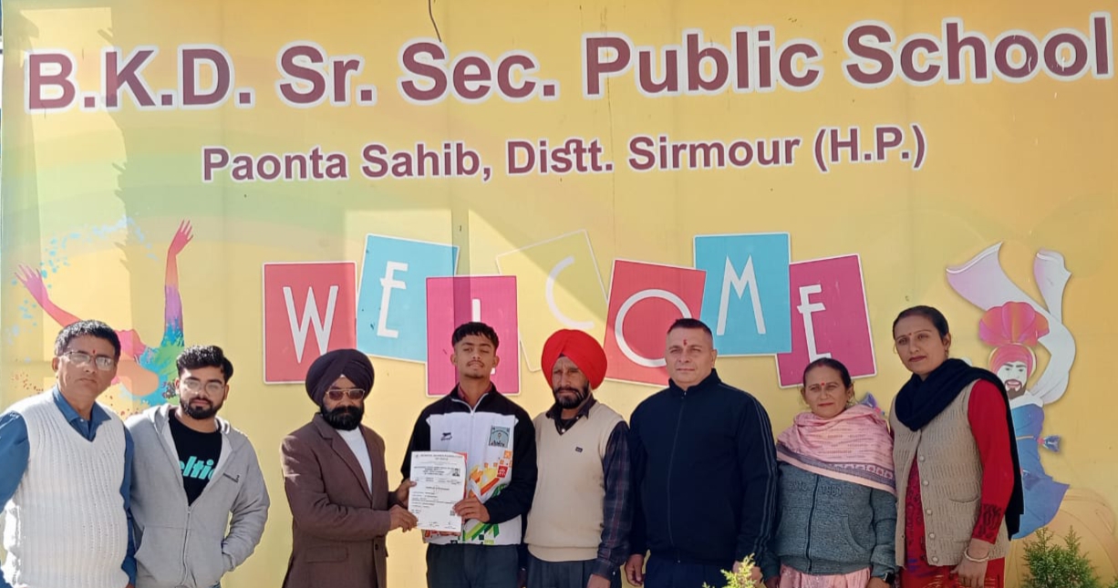 राष्ट्रीय खिलाड़ी राजवीर सिंह का स्कूल पहुँचने पर जोरदार स्वागत