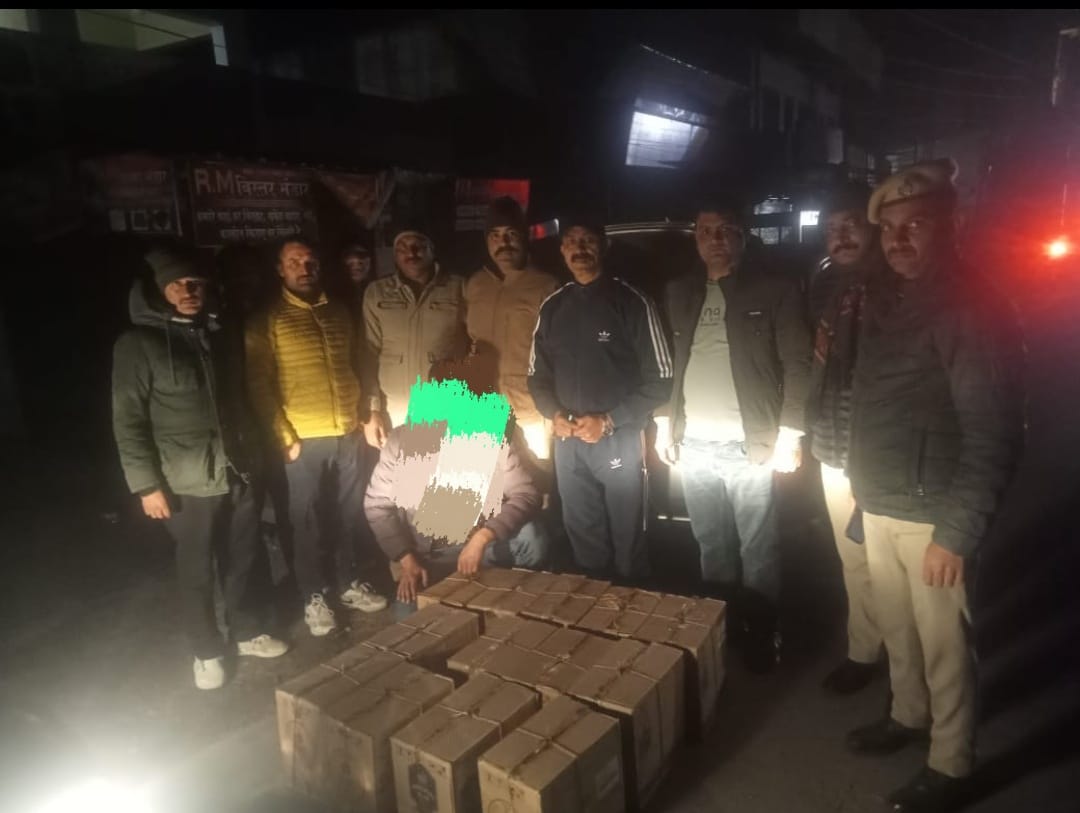 पांवटा में फिर पकड़ा शराब का जखीरा