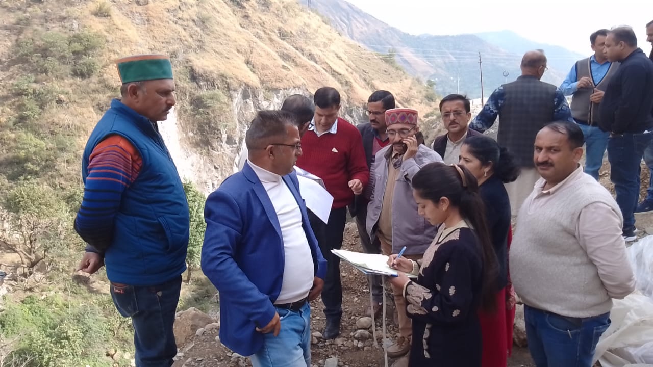 अवैध डंपिंग पर कहां फूटा लोगों का गुस्सा ?