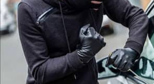 सहस्त्रधारा : स्कॉर्पियो का सीसा तोड़ नकदी और लाखों का सामान चोरी