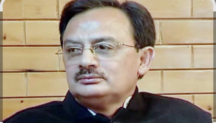 विपक्ष के नेता हैं जयराम, सरकार की तारीफ कैसे कर सकते है : चौहान